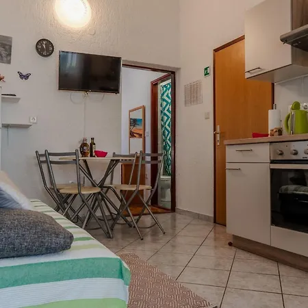 Santek 2 By Interhome